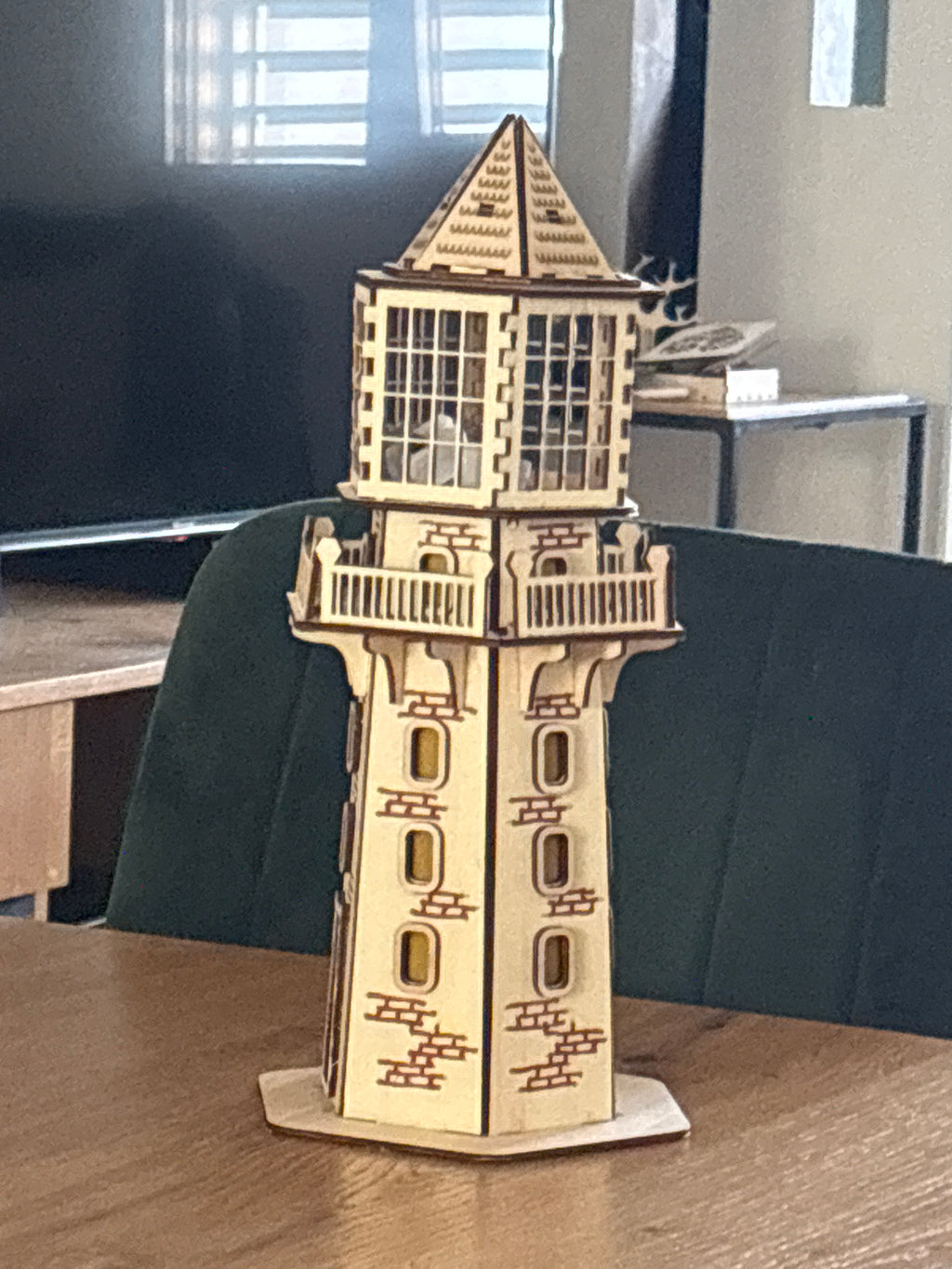 Faro Luminoso Artigianale in Legno